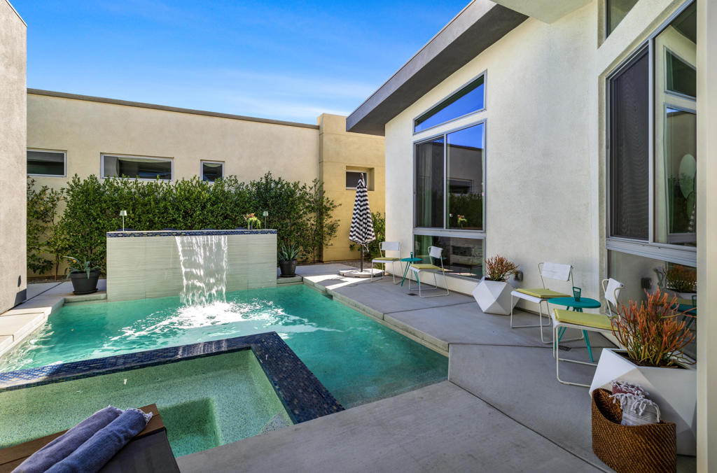 Escena - Residential