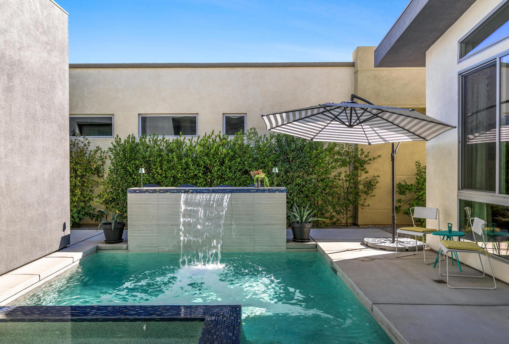 Escena - Residential