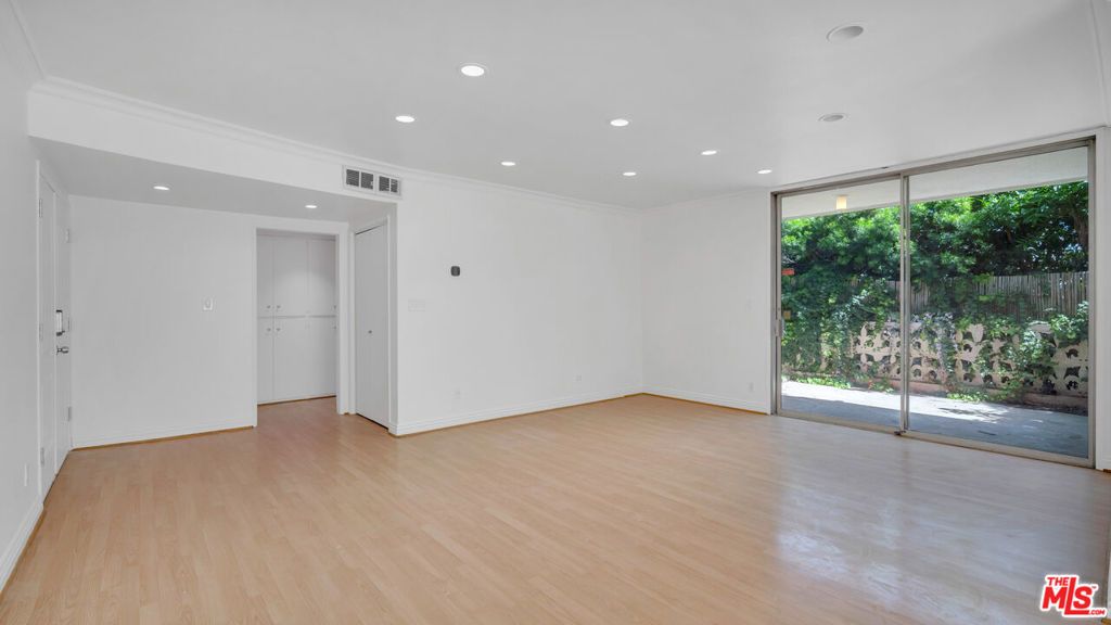 Photo of 6251 Coldwater Canyon Avenue #101, North Hollywood, CA 91606 (MLS # 26666243)