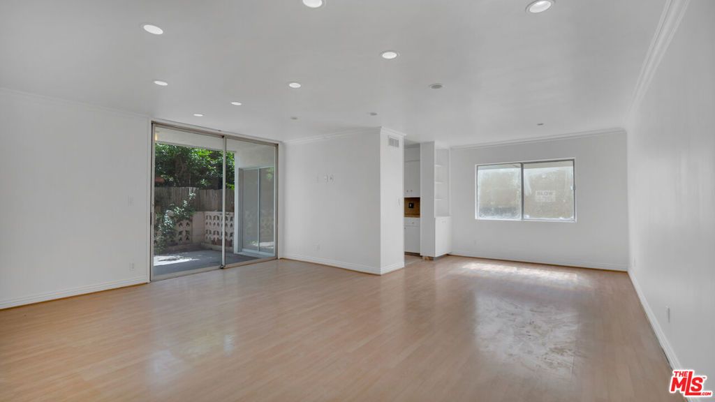 Photo of 6251 Coldwater Canyon Avenue #101, North Hollywood, CA 91606 (MLS # 26666243)