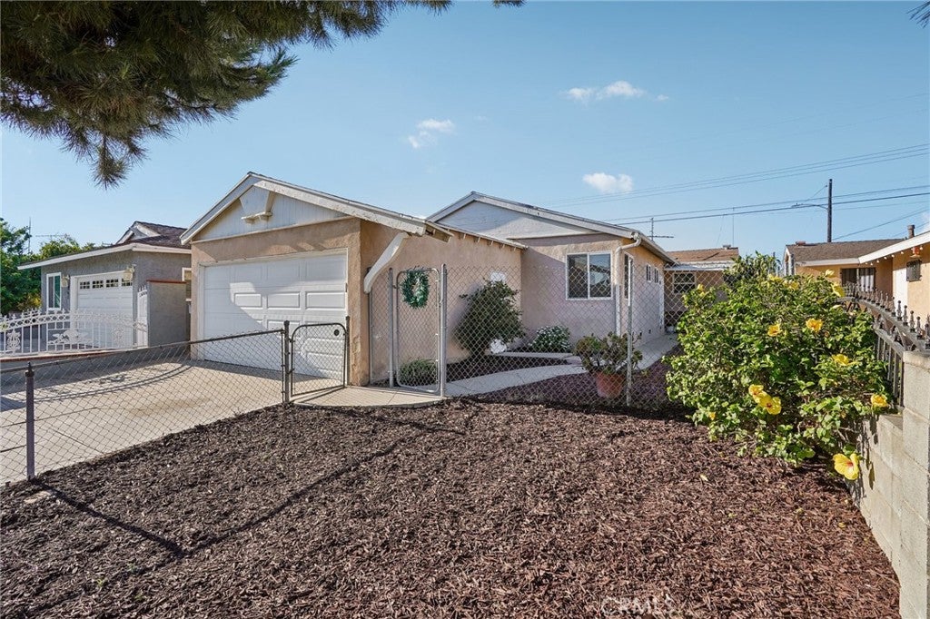 873 E Deloras Drive