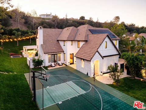 Photo of 3801 Prado Del Trigo, Calabasas, CA 91302 (MLS # 25618531)