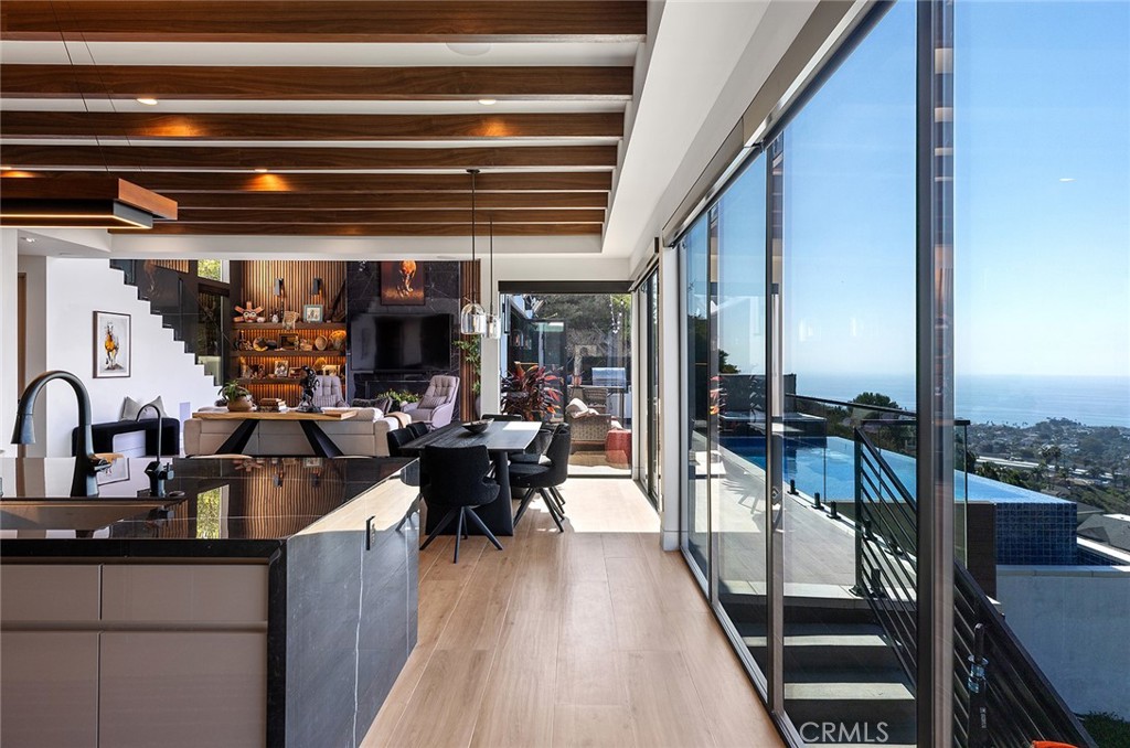 606 E Avenida San Juan