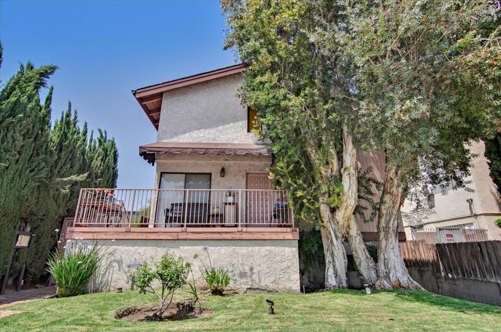 Flexible and functional, this Sherman Oaks townhome welcomes you with a convenient open floor plan with a gorgeous raised hearth fireplace that invites you to sit and relax indoors. Adjacent patio accessible through sliding glass doors is made perfect for al fresco dining, or even a BBQ! Dining at home is made extra convenient by the beautiful full kitchen. This well-loved space comes with stainless steel appliances - built-in microwave, refrigerator, dishwasher, and oven/range are all ready to use! Generous shaker-style cabinets, spacious granite countertops, and dual sinks make it extra easy to prepare meals. A concealable washer and dryer upstairs make laundry a breeze. Your new home gives you access to the best of your community - enjoy community outdoor areas, and get close to the Van Nuys/Sherman Oaks Recreation Center with athletic fields, tennis courts, and pool. Restaurants, errands, shopping, bus stops, and groceries are all nearby!