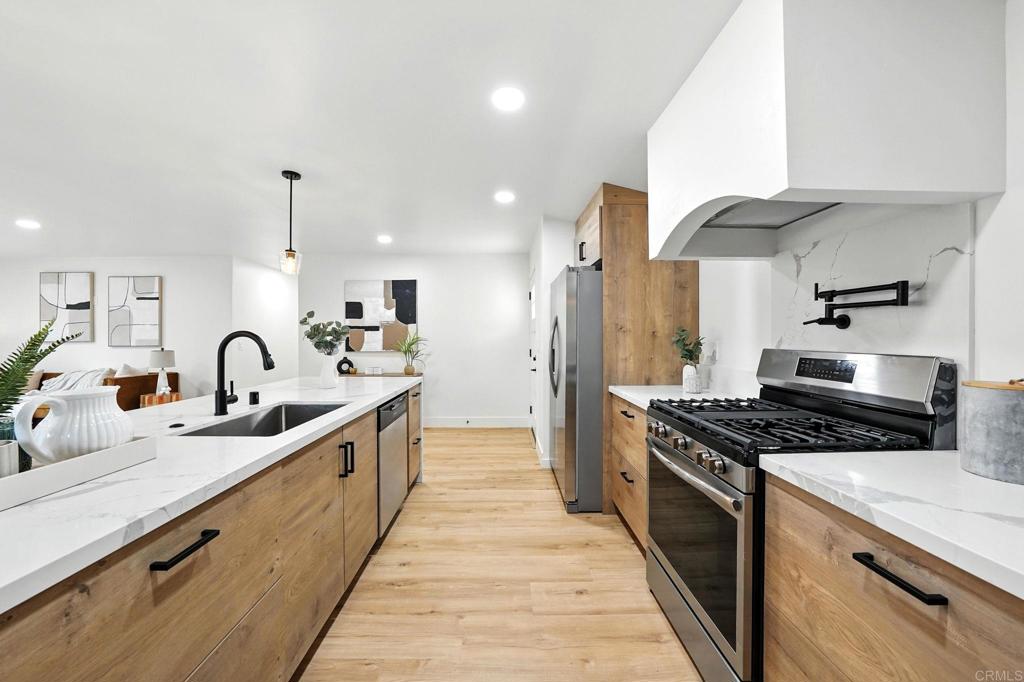 8004 Wonder Lane