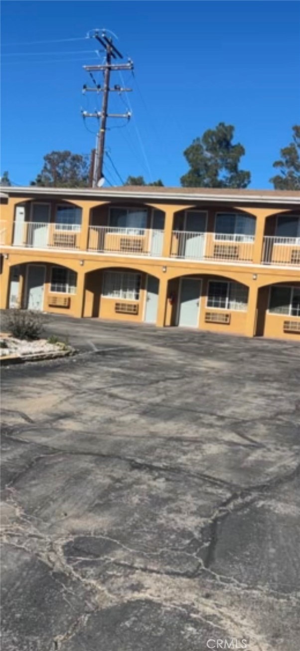 1230 E Main