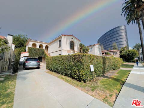 Photo of 219 S Hamilton Drive #2, Beverly Hills, CA 90211 (MLS # 26869561)