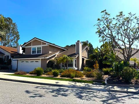 Photo of 7 Carob DR, Newbury Park, CA 91320 (MLS # SR26140634)