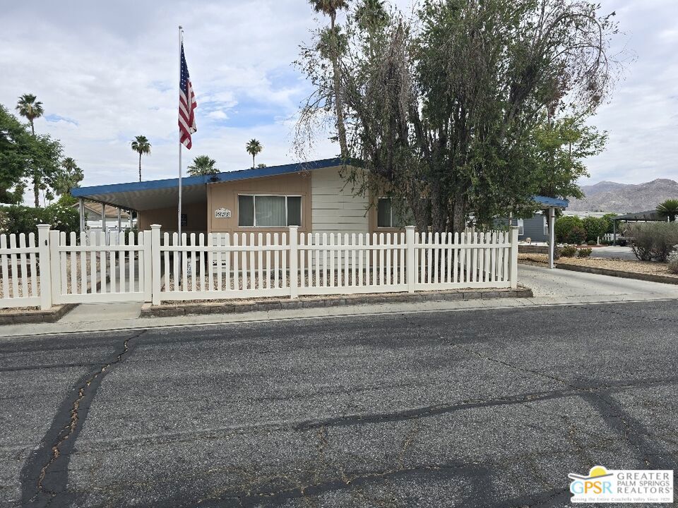 520 Calle Madrigal