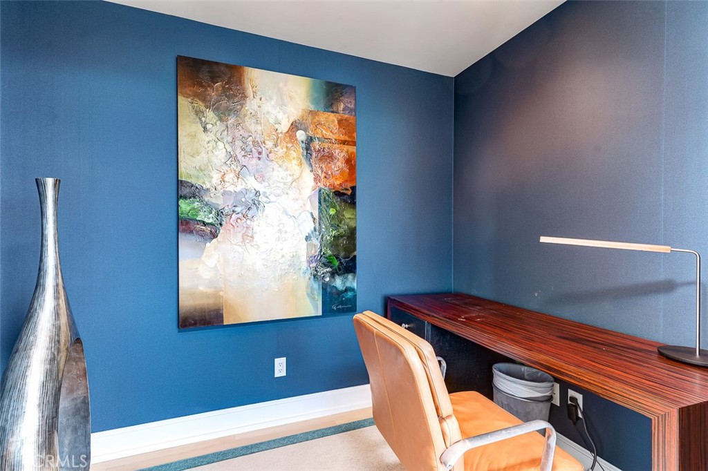 900 W Olympic Boulevard 47B