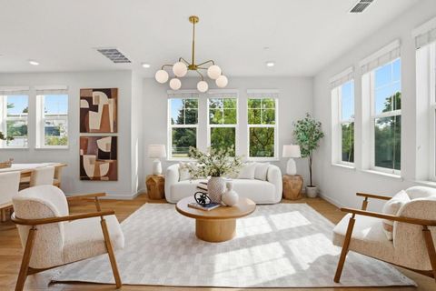 Photo of 816 Julian Terrace #5, Sunnyvale, CA 94085 (MLS # ML82043164)