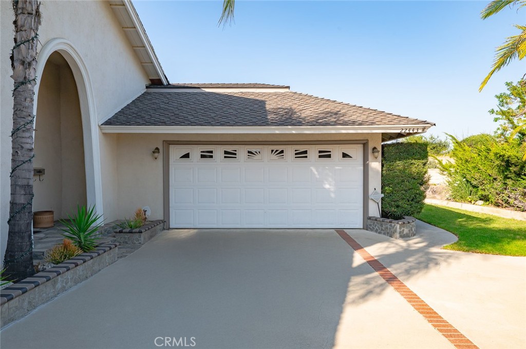 22443 Robin Oaks
