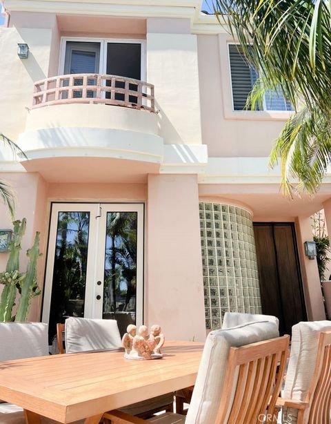 Photo of 609 21st St, Huntington Beach, CA 92648 (MLS # CV26016367)