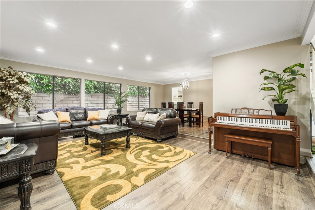 20421 Hemmingway Street