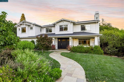 Photo of 948 Stow Ln LN, Lafayette, CA 94549 (MLS # 41150794)