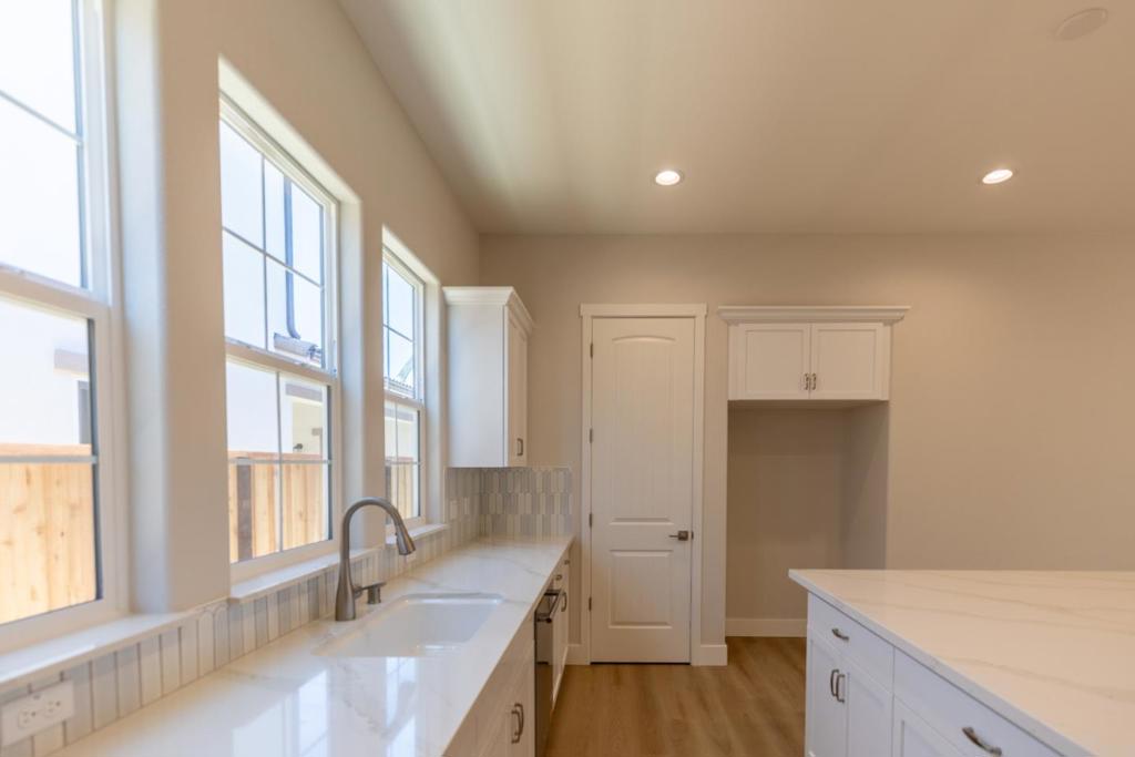 621 Santa Lucia Way