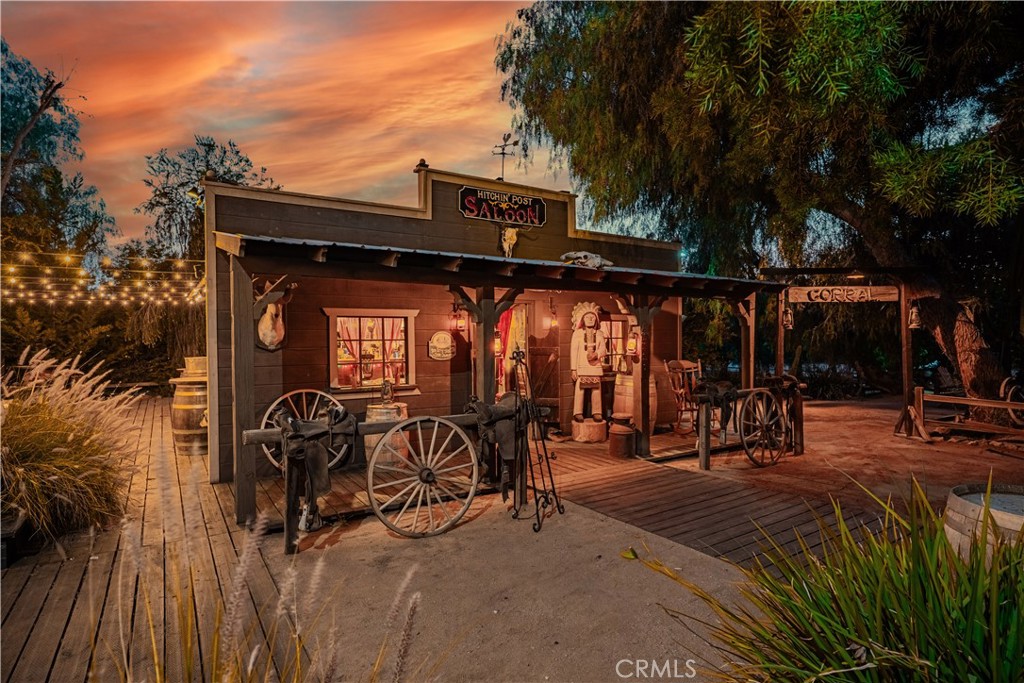 31625 Ano Crest