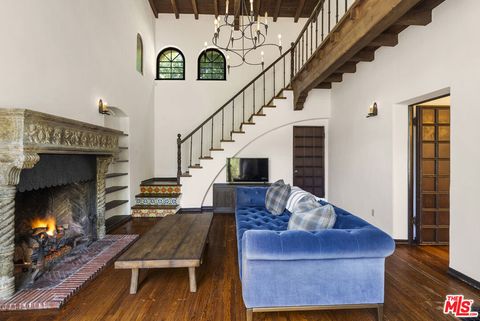 Photo of 1846 Grace Avenue, Los Angeles, CA 90028 (MLS # 26838043)