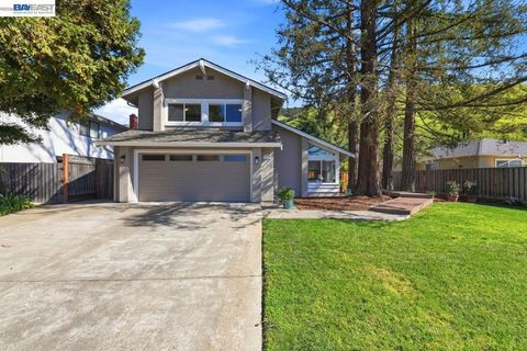 Properties 47 38742 38742 Chrisholm Pl Fremont CA 94536