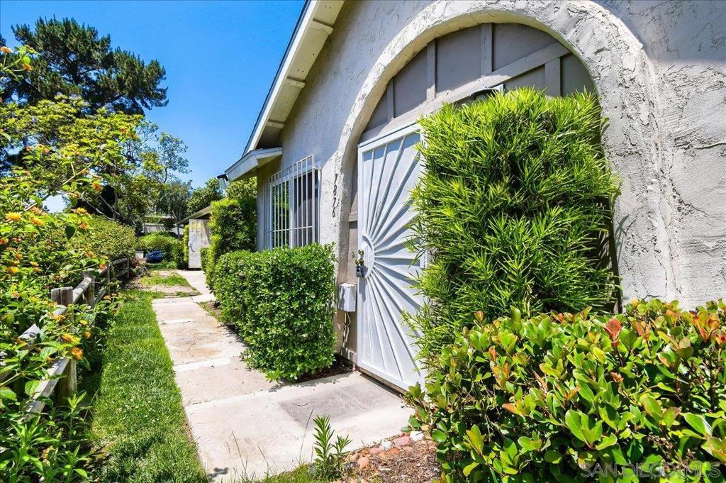 7876 Camino Huerta