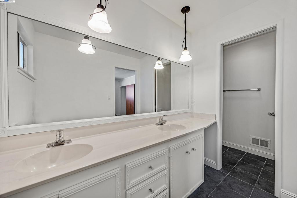 MISSION PARK - Residential