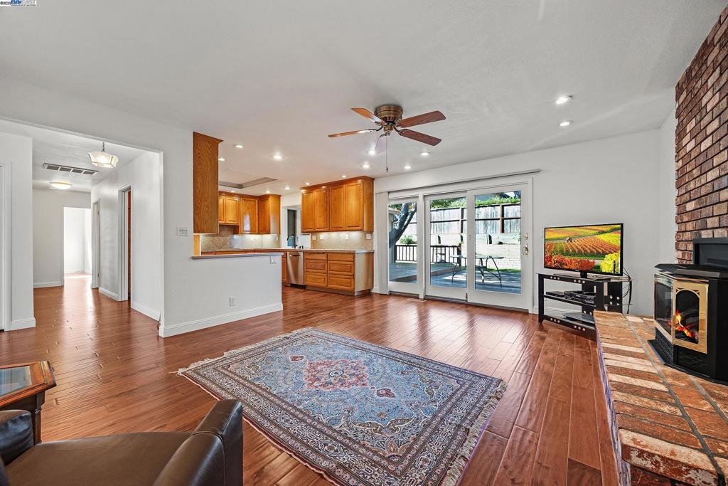 MISSION PARK - Residential