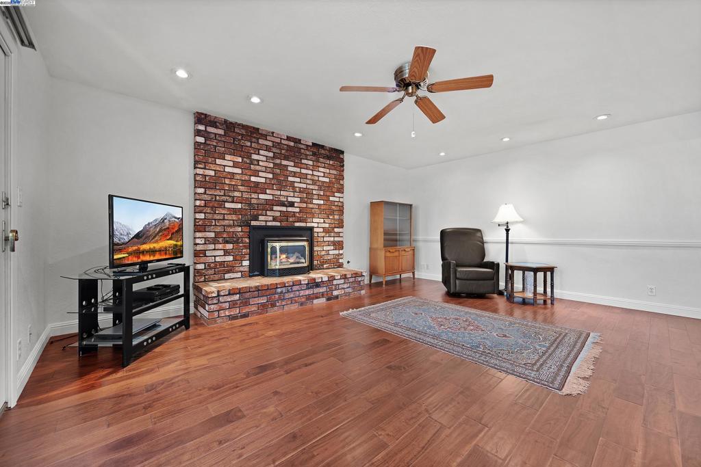 MISSION PARK - Residential