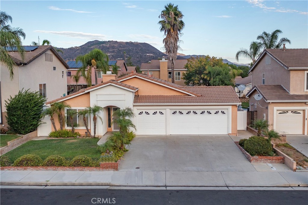 Welcome to this spacious 3-bedroom, 2-bathroom home located in one of Murrieta’s most desirable neighborhoods and top-rated school districts. Perfectly situated near shopping, dining, and with easy freeway access, this home is ideal for commuters and families alike.
Inside, you’ll find an inviting open-concept layout where the kitchen seamlessly flows into the living room. Vaulted ceilings create a bright, airy atmosphere, while a generous bonus room offers flexibility for a home office, playroom, or entertainment space.
The home features a 3-car garage, beautifully landscaped yard, and a gardener included for easy maintenance. Enjoy a private grassy backyard, perfect for outdoor gatherings and relaxation.
Don’t miss the opportunity to lease this well-maintained home in a highly sought-after community!
