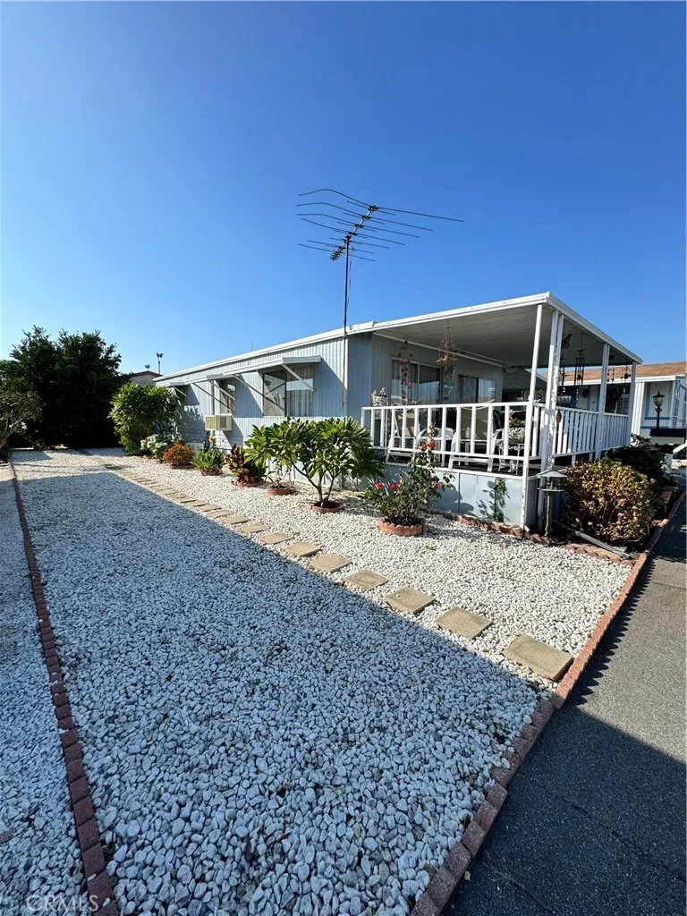 Paramount, California 90723, United States, 2 Bedrooms Bedrooms, ,1 BathroomBathrooms,Residential,Active,237537