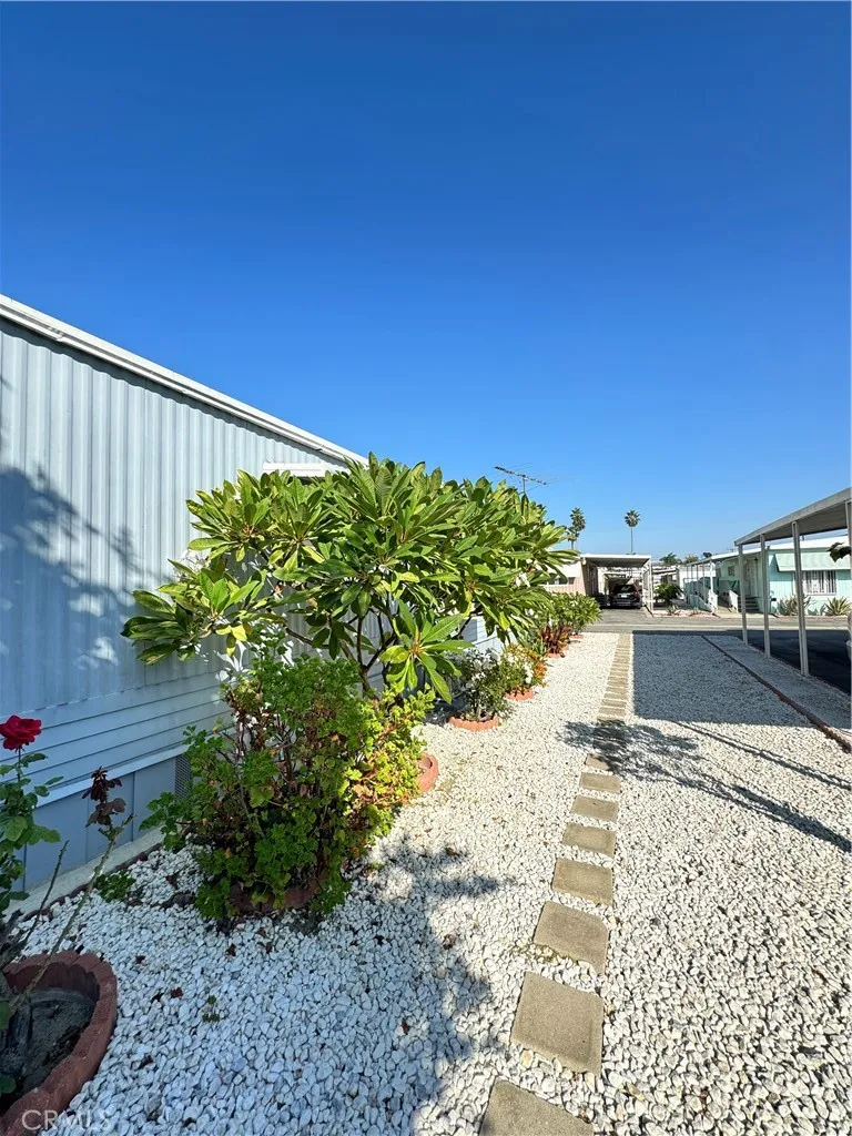 Paramount, California 90723, United States, 2 Bedrooms Bedrooms, ,1 BathroomBathrooms,Residential,Active,237537