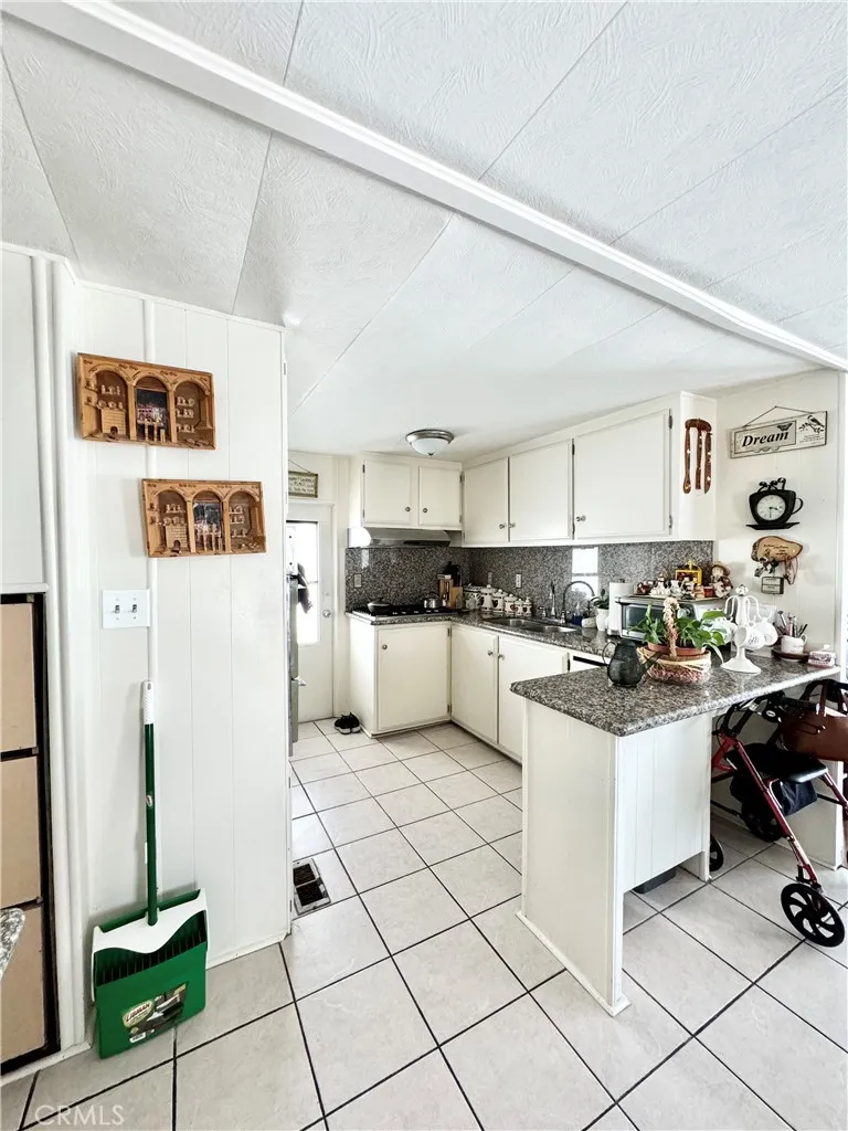 Paramount, California 90723, United States, 2 Bedrooms Bedrooms, ,1 BathroomBathrooms,Residential,Active,237537