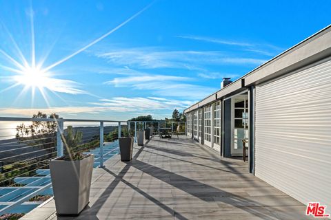 Photo of 9402 Houston Road, Malibu, CA 90265 (MLS # 25629221)