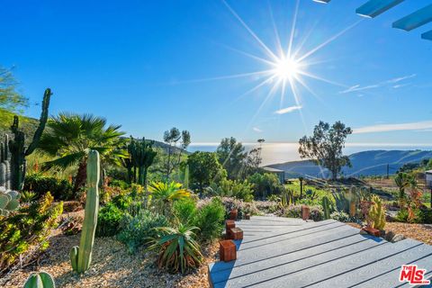 Photo of 9402 Houston Road, Malibu, CA 90265 (MLS # 25629221)