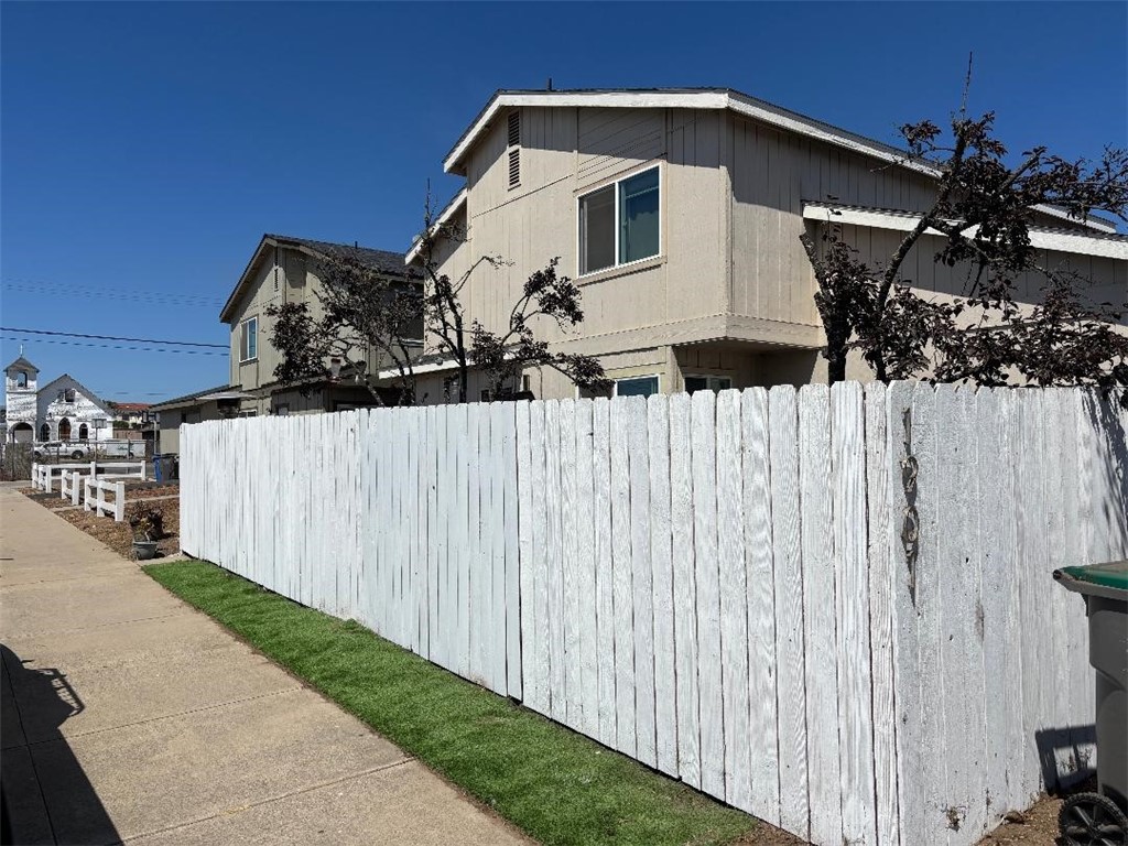 Turnkey! Full remodel in 2023! New kitchen cabinets, countertops, bathroom vanities, toilets, new windows, LVT flooring, baseboards, light fixtures, outlets/switches and interior paint. New roof was put on in 2022. One car garage and driveway parking. Low HOA fee of $50 per month. Currently leased out at $2,900 per month.