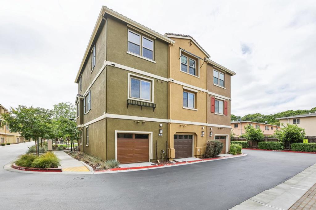 601 Cinnamon Circle