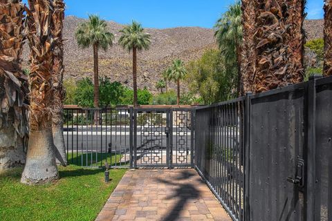 Tiny photo for 290 S San Jacinto Drive #9, Palm Springs, CA 92262 (MLS # 219143069PS)