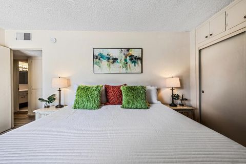 Tiny photo for 290 S San Jacinto Drive #9, Palm Springs, CA 92262 (MLS # 219143069PS)