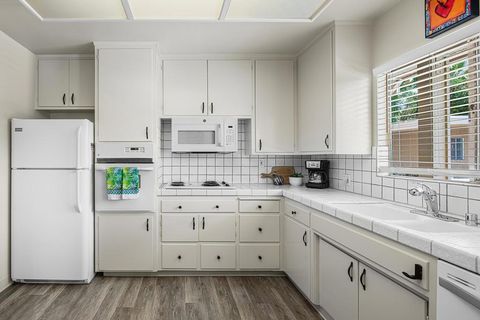 Tiny photo for 290 S San Jacinto Drive #9, Palm Springs, CA 92262 (MLS # 219143069PS)