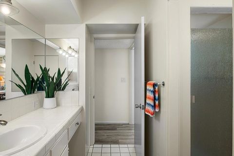 Tiny photo for 290 S San Jacinto Drive #9, Palm Springs, CA 92262 (MLS # 219143069PS)