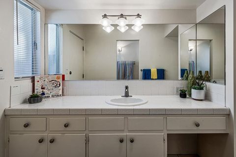 Tiny photo for 290 S San Jacinto Drive #9, Palm Springs, CA 92262 (MLS # 219143069PS)