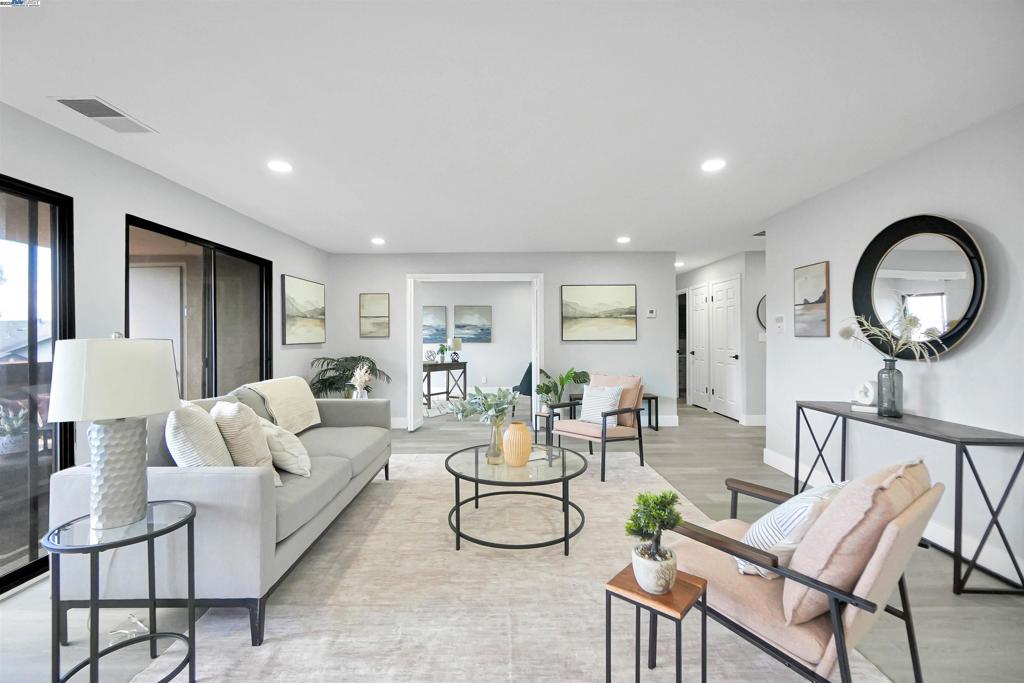 HAYWARD HILLS - Residential