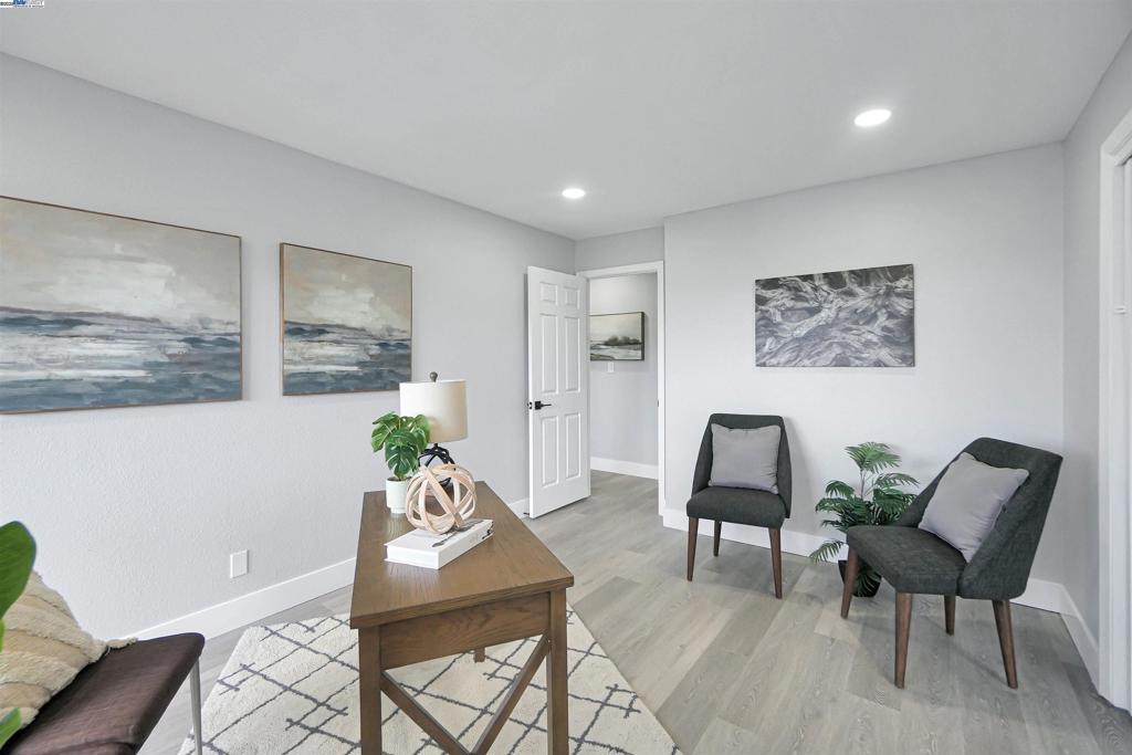 HAYWARD HILLS - Residential