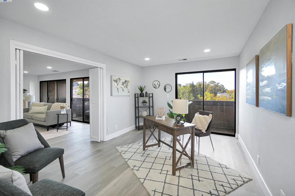 HAYWARD HILLS - Residential