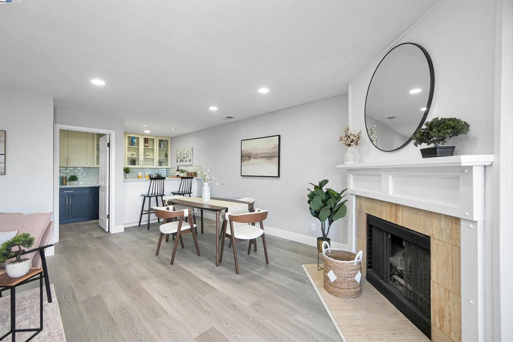 HAYWARD HILLS - Residential