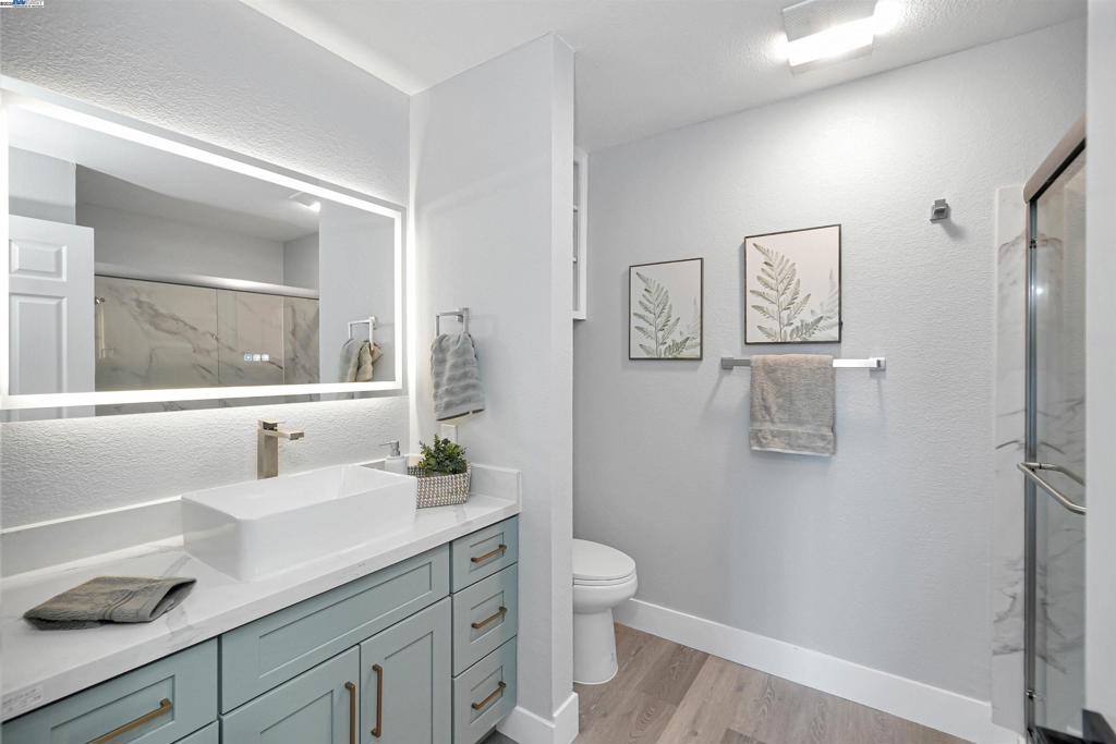 HAYWARD HILLS - Residential