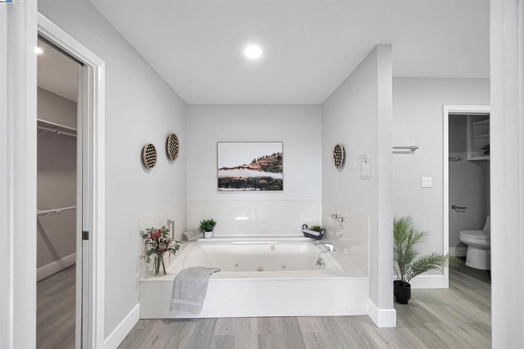 HAYWARD HILLS - Residential