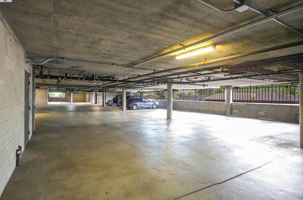 HAYWARD HILLS - Residential