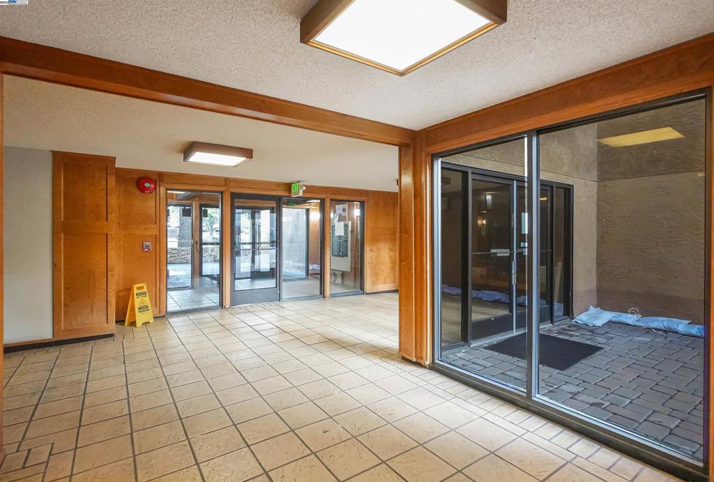 HAYWARD HILLS - Residential