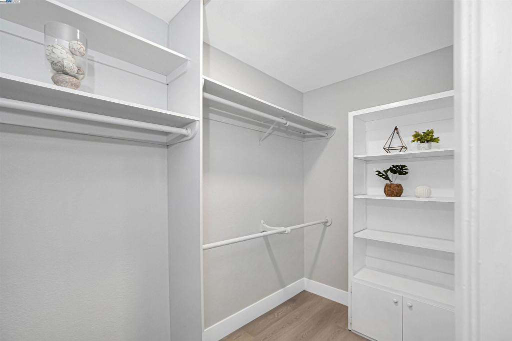 HAYWARD HILLS - Residential