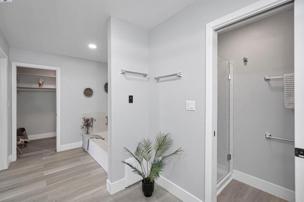 HAYWARD HILLS - Residential